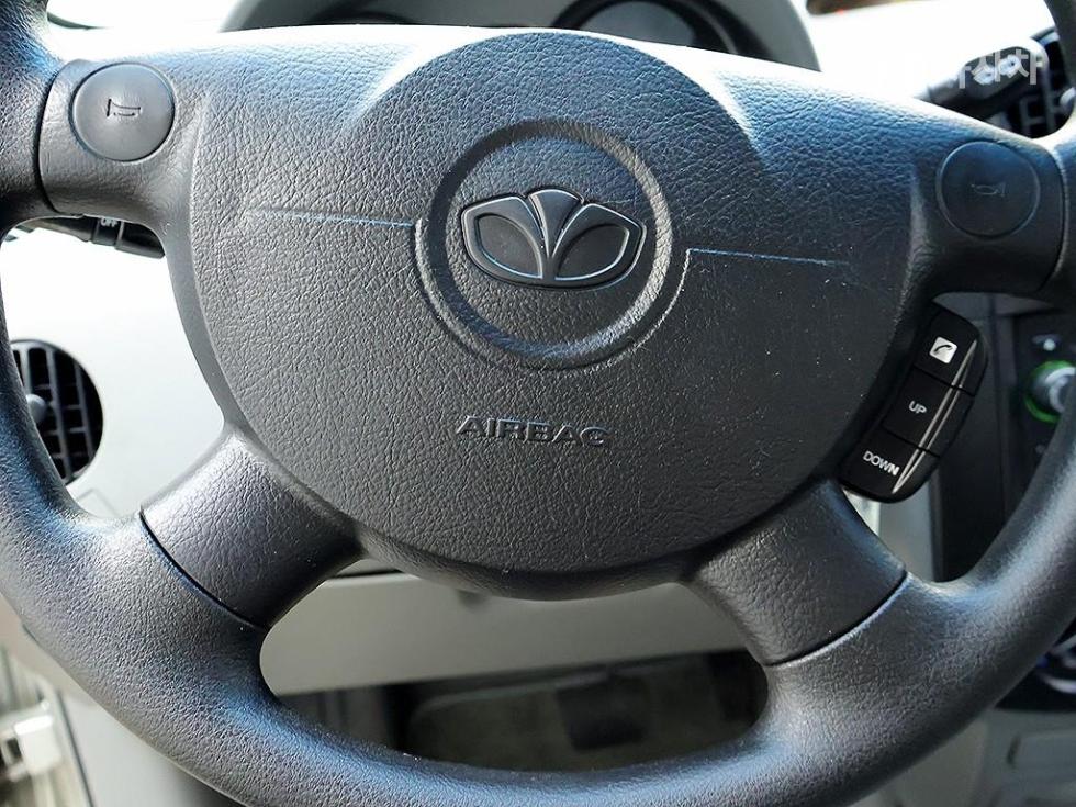 Chevrolet Kalos — miniaturë 13