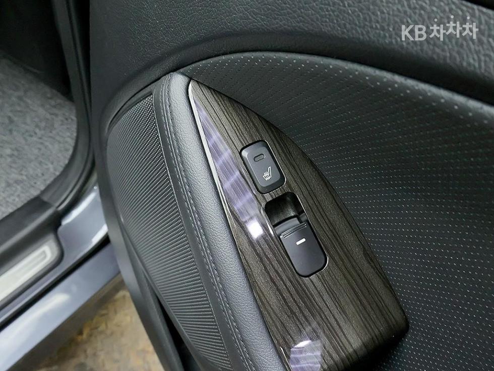 Kia K5 — miniaturë 13