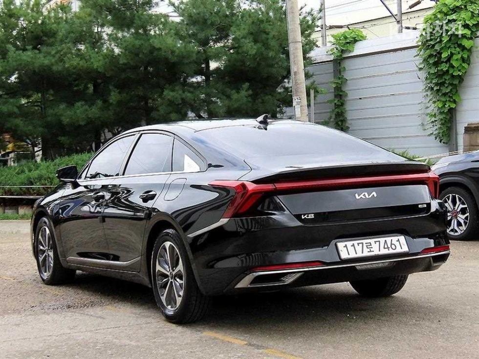 Kia K8 — miniaturë 3