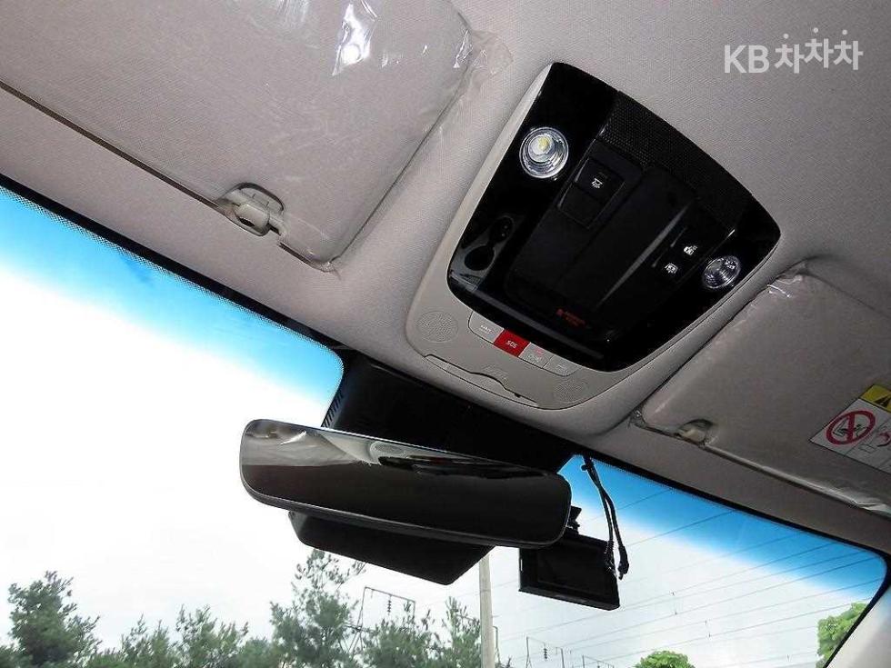 Kia K8 — miniaturë 14