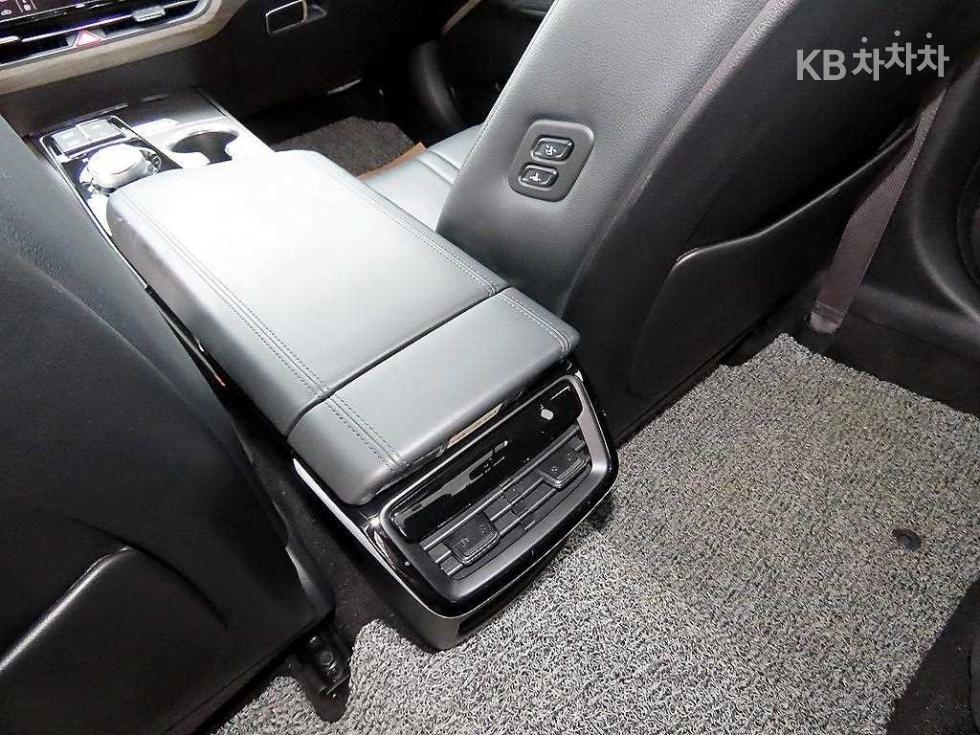 Kia K8 — miniaturë 16