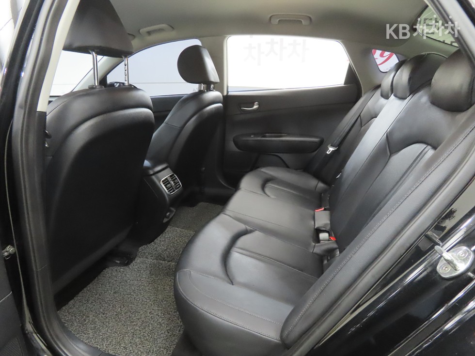 Kia K5 — miniaturë 7