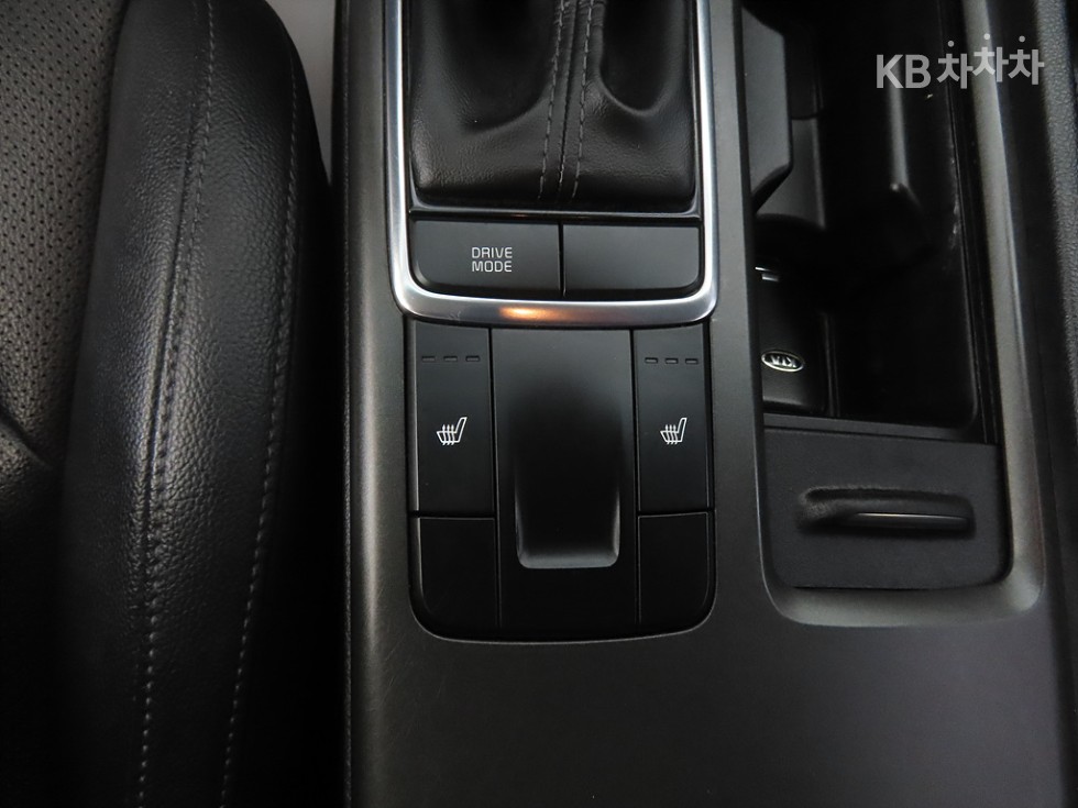 Kia K5 — miniaturë 17