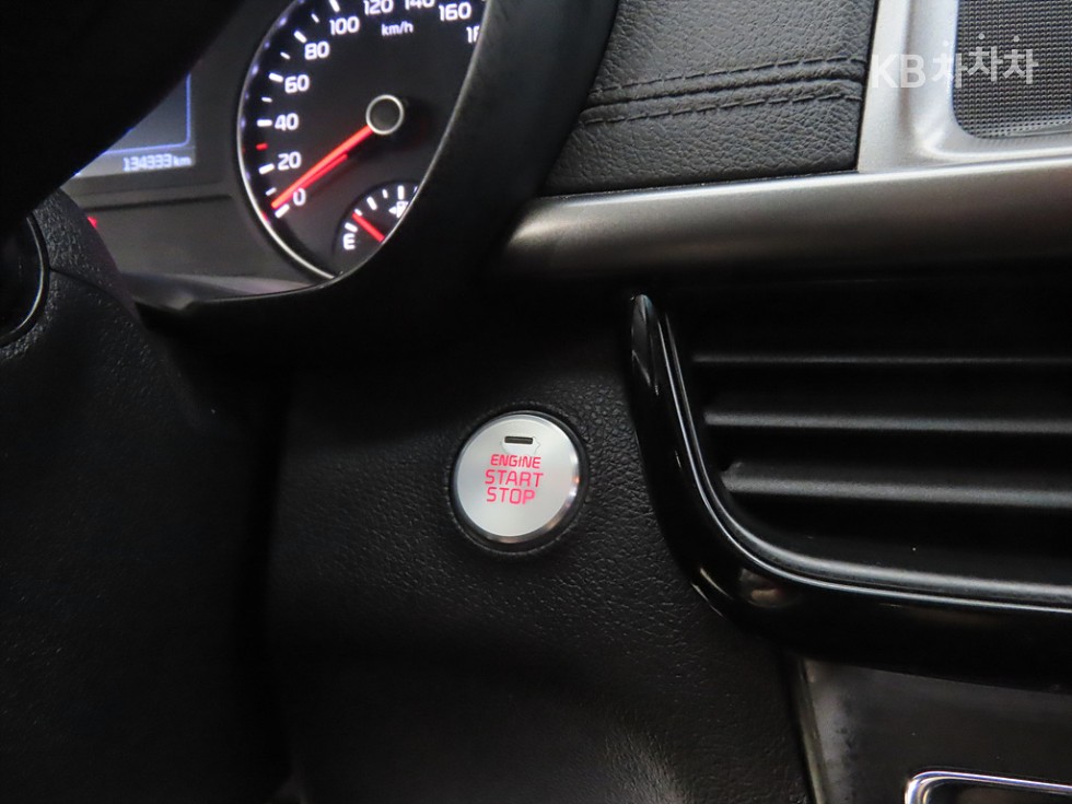 Kia K5 — miniaturë 18