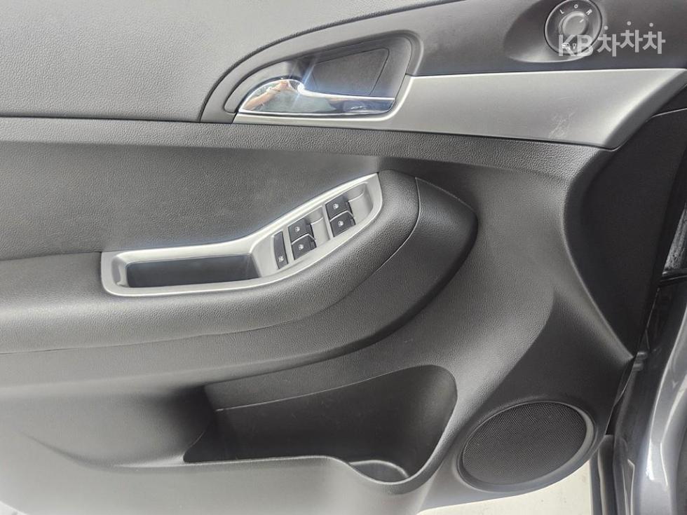 Chevrolet Orlando — miniaturë 12
