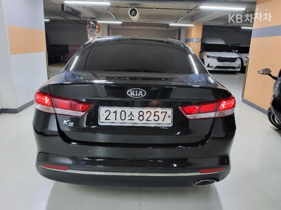 Kia K5 — miniaturë 3