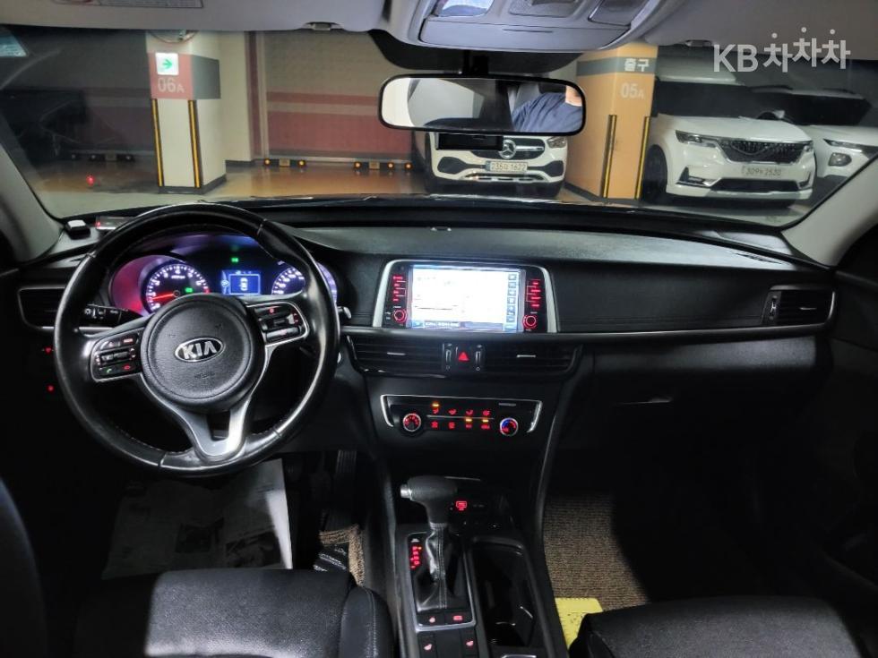 Kia K5 — miniaturë 9