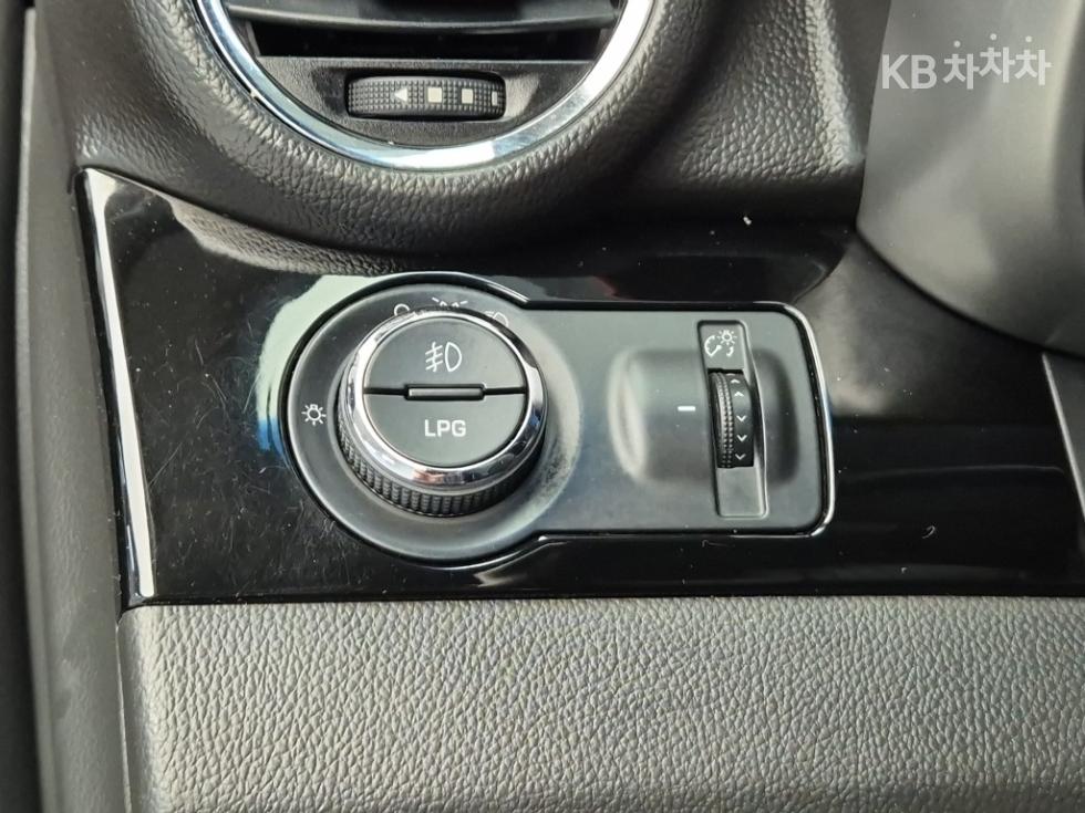 Chevrolet Orlando — miniaturë 18