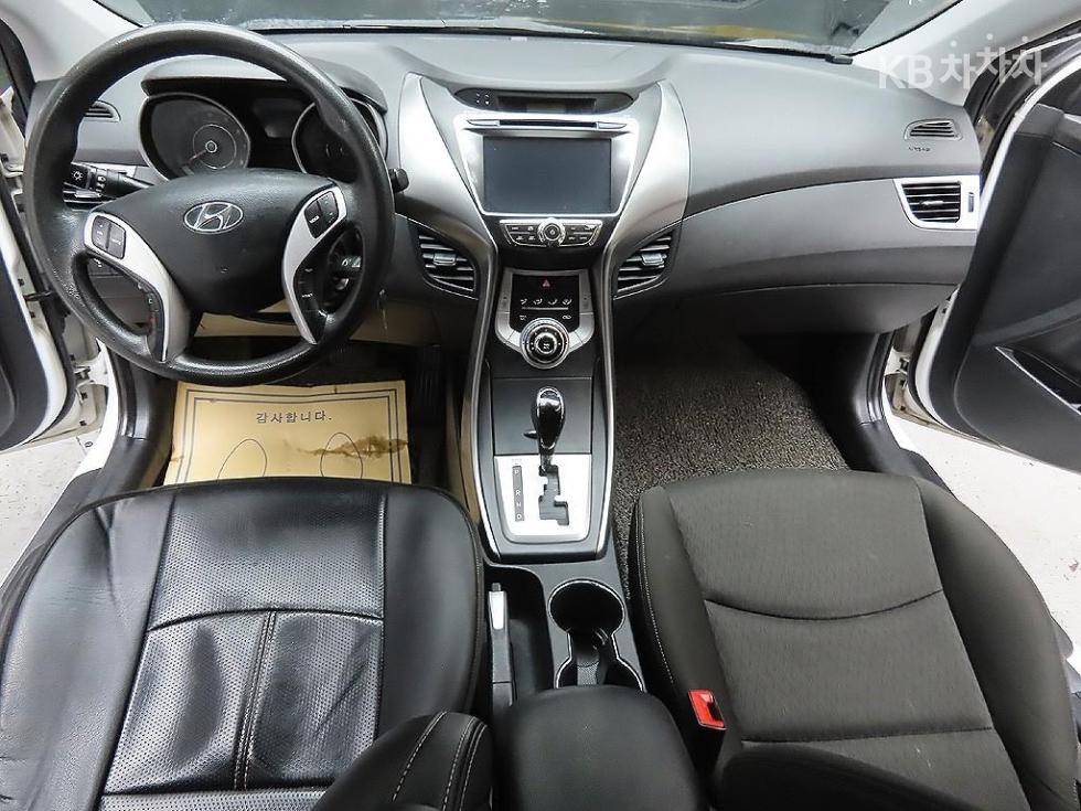 Hyundai Avante — miniaturë 11