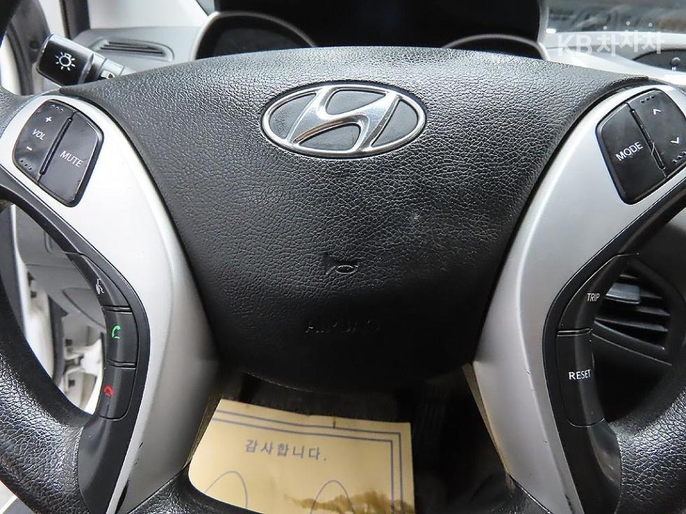 Hyundai Avante — miniaturë 16