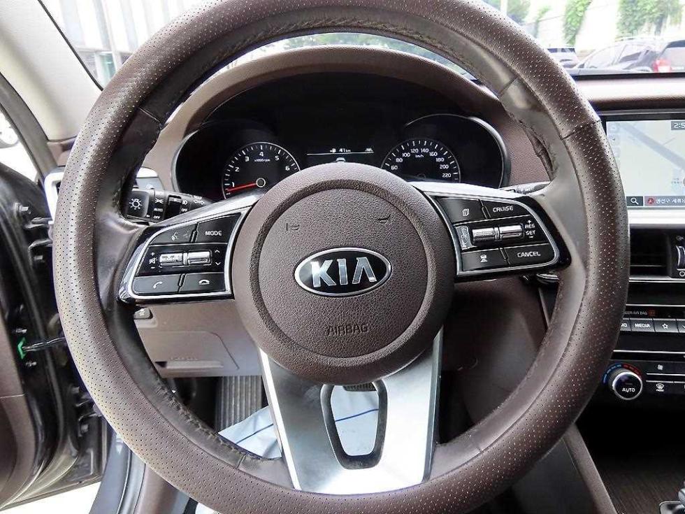 Kia K5 — miniaturë 8