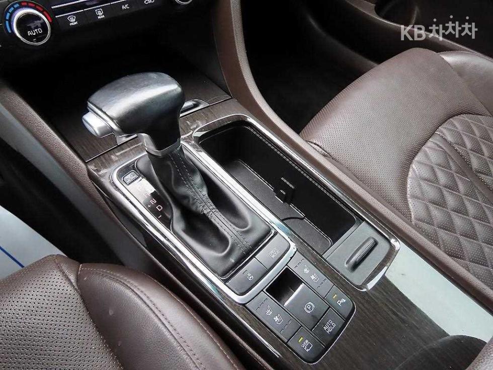 Kia K5 — miniaturë 10