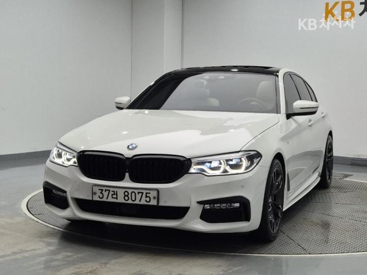 BMW 5er 530i M Sport Package Plus — foto 1
