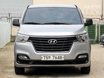 Hyundai Starex Wagon 11-Seater Smart — foto 1