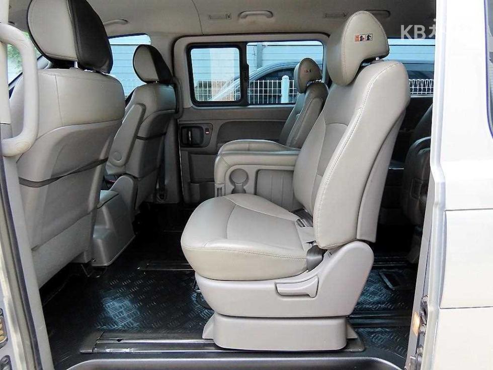 Hyundai Starex — miniaturë 6