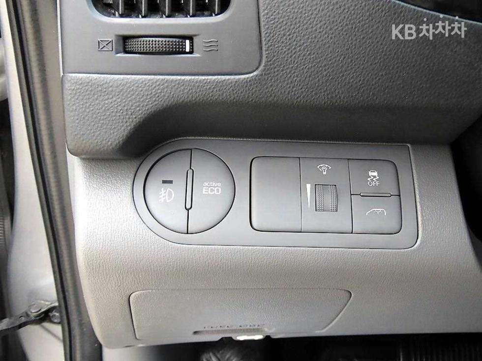 Hyundai Starex — miniaturë 13