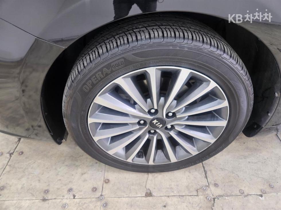 Kia K7 — miniaturë 13