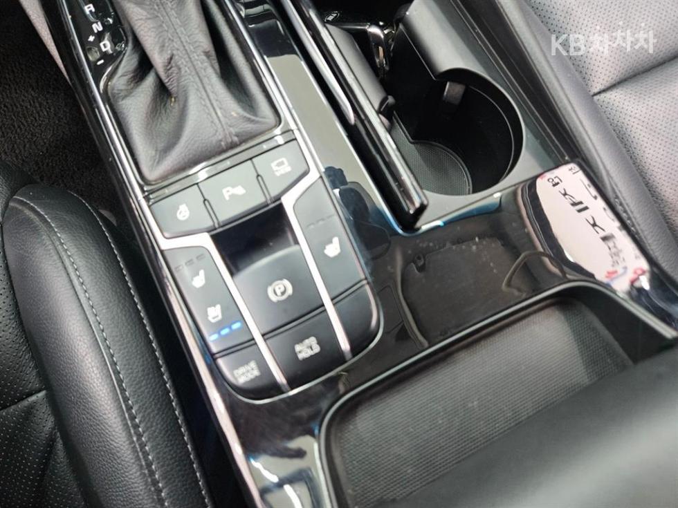 Kia K7 — miniaturë 16