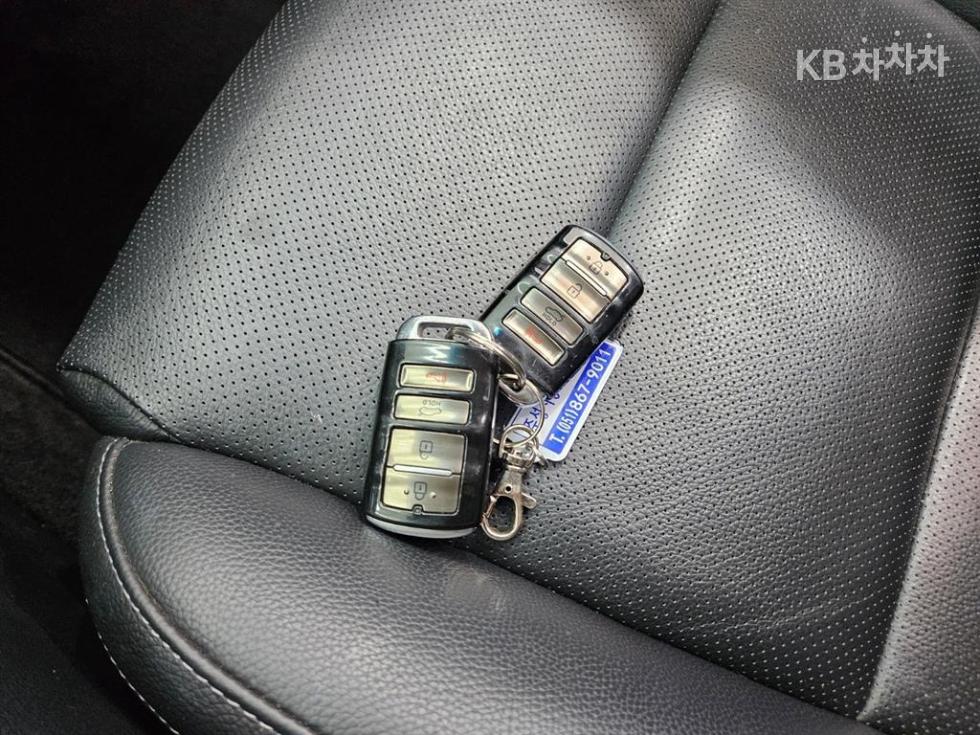 Kia K7 — miniaturë 19