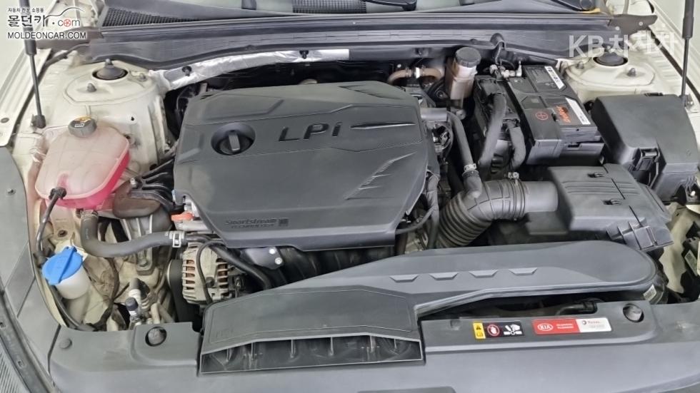 Kia K5 — miniaturë 8