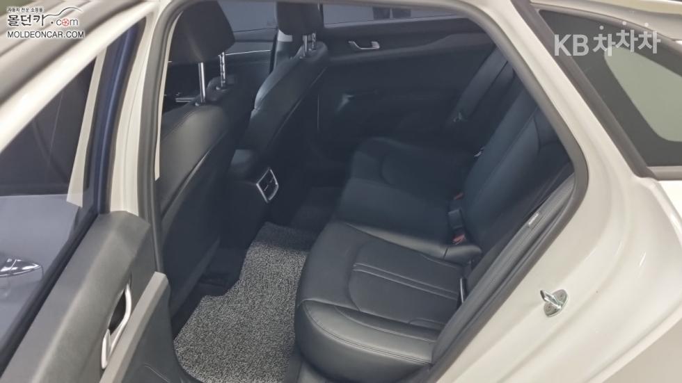 Kia K5 — miniaturë 10