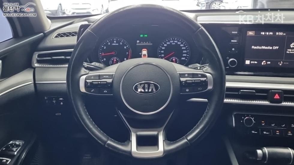Kia K5 — miniaturë 11
