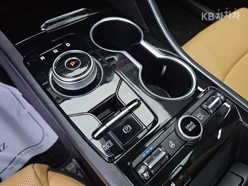 Kia K5 — miniaturë 8