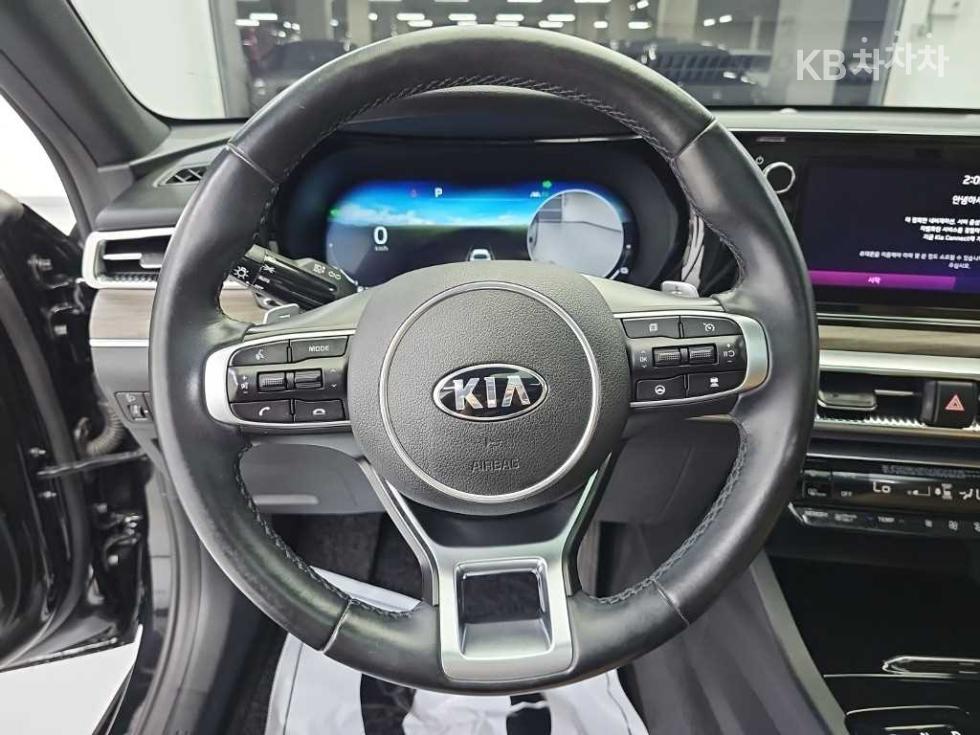 Kia K5 — miniaturë 9