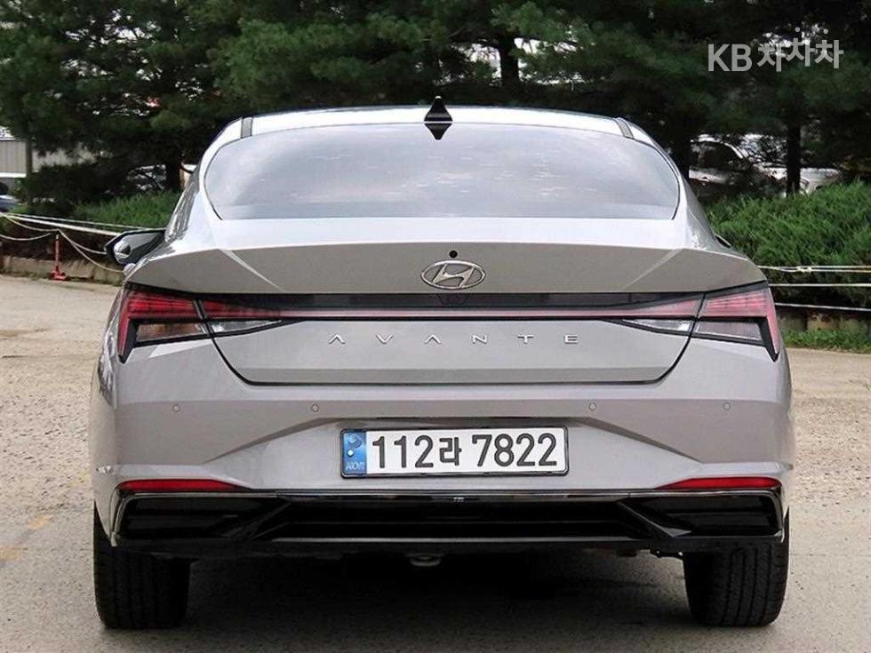 Hyundai Avante — miniaturë 4