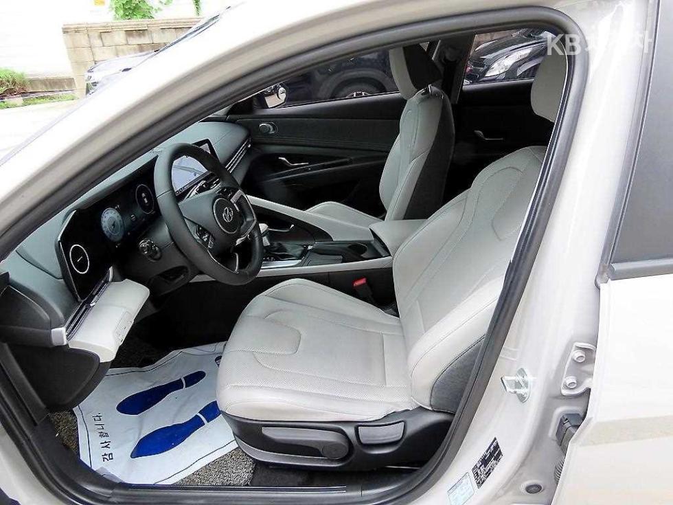 Hyundai Avante — miniaturë 5