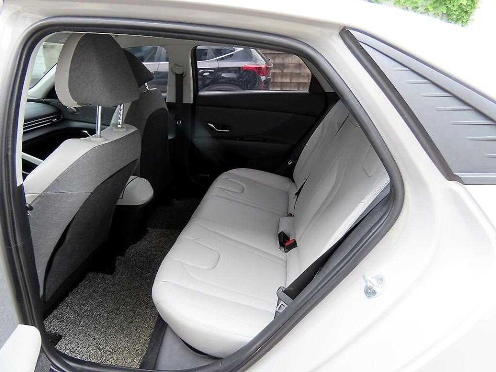 Hyundai Avante — miniaturë 6