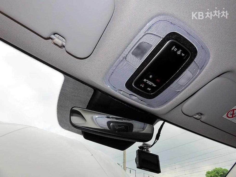 Hyundai Avante — miniaturë 16