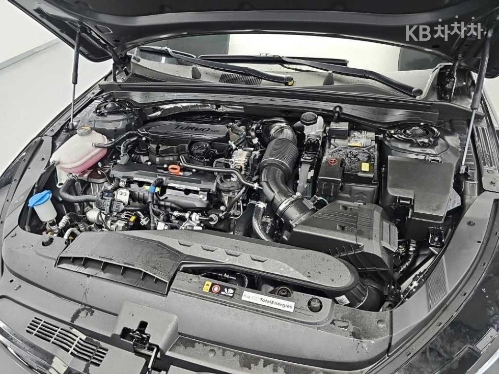 Kia K5 — miniaturë 6