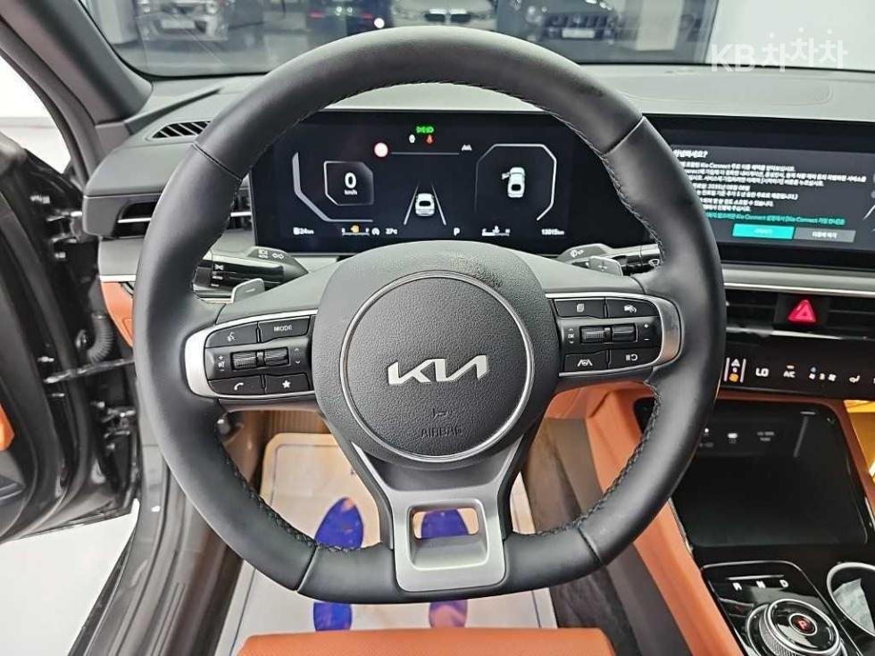Kia K5 — miniaturë 9