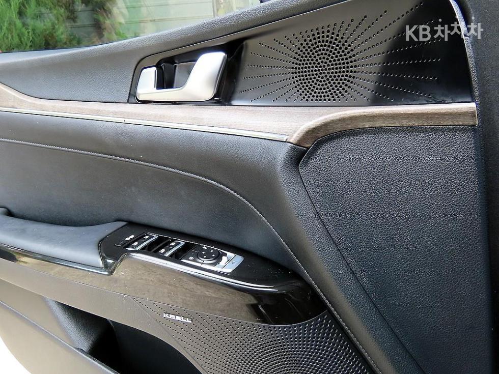 Kia K5 — miniaturë 11