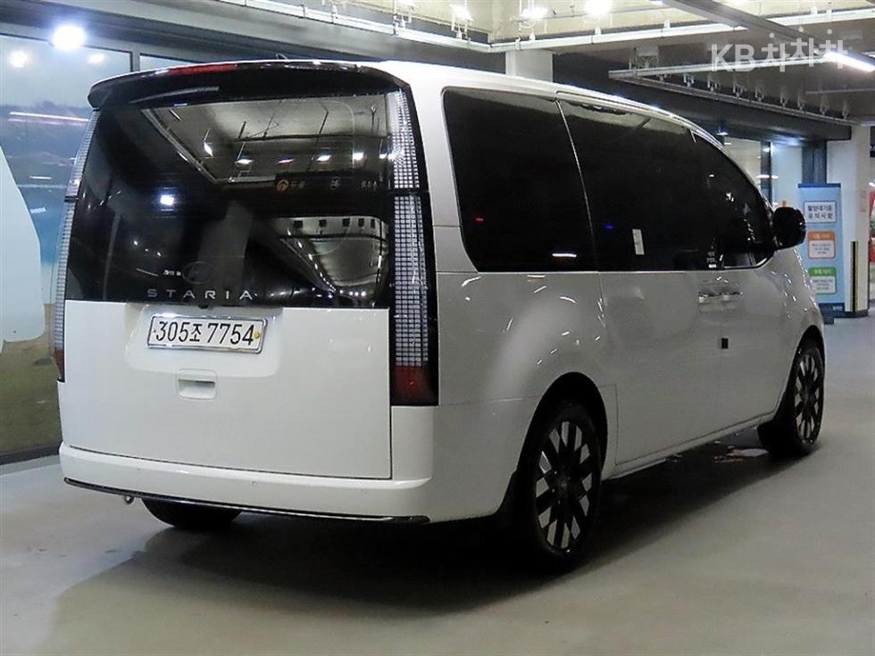 Hyundai Staria — miniaturë 4