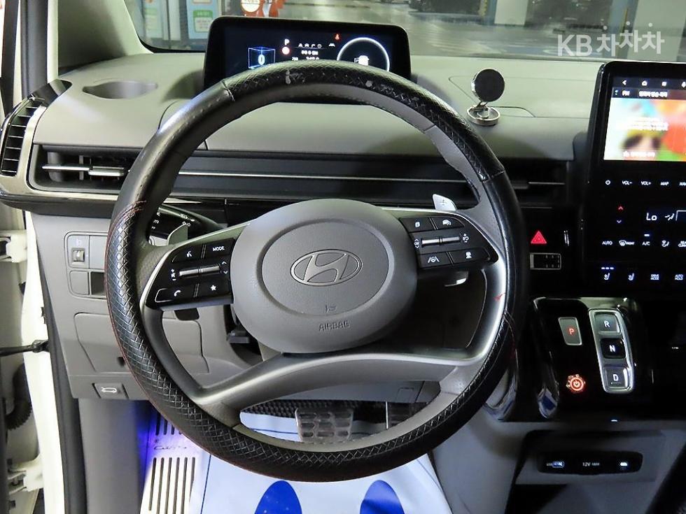 Hyundai Staria — miniaturë 9