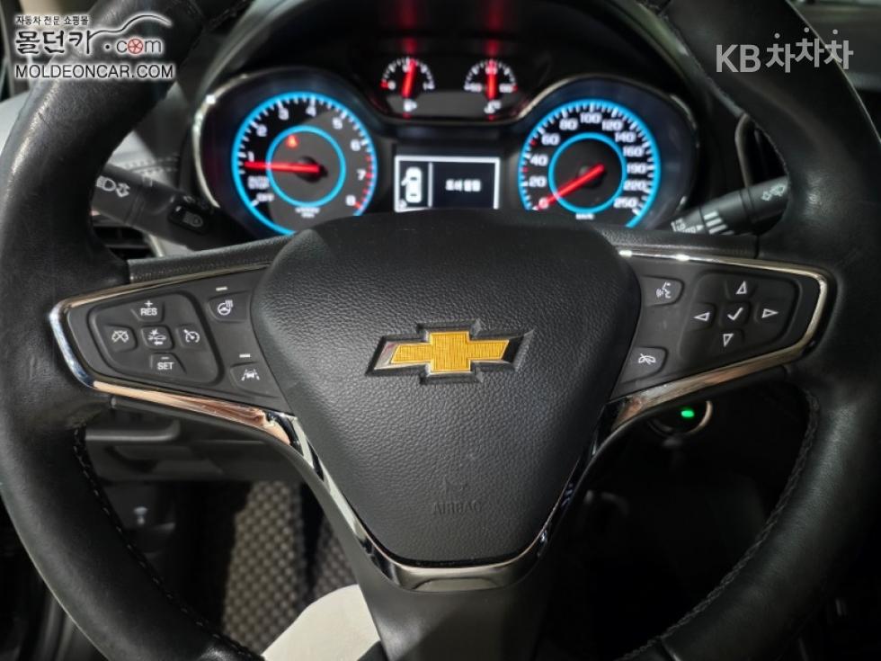 Chevrolet Cruze — miniaturë 13