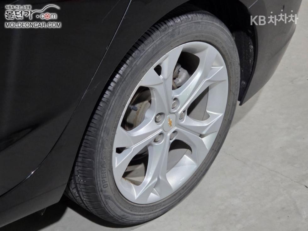 Chevrolet Cruze — miniaturë 17