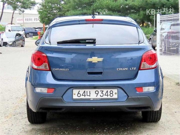 Chevrolet Cruze — miniaturë 4