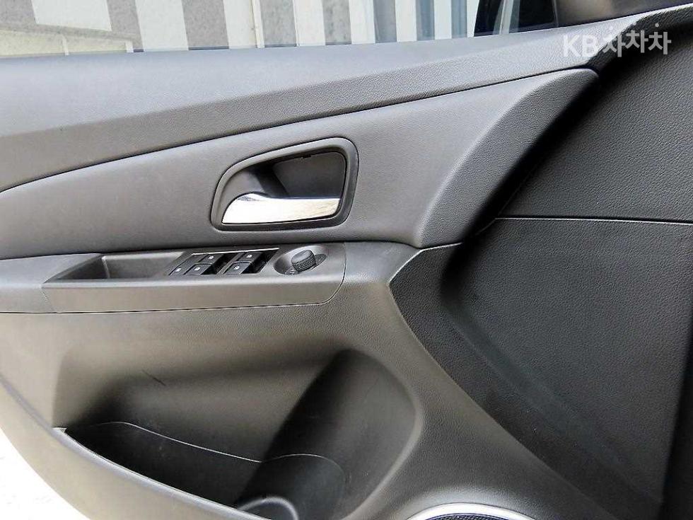Chevrolet Cruze — miniaturë 11
