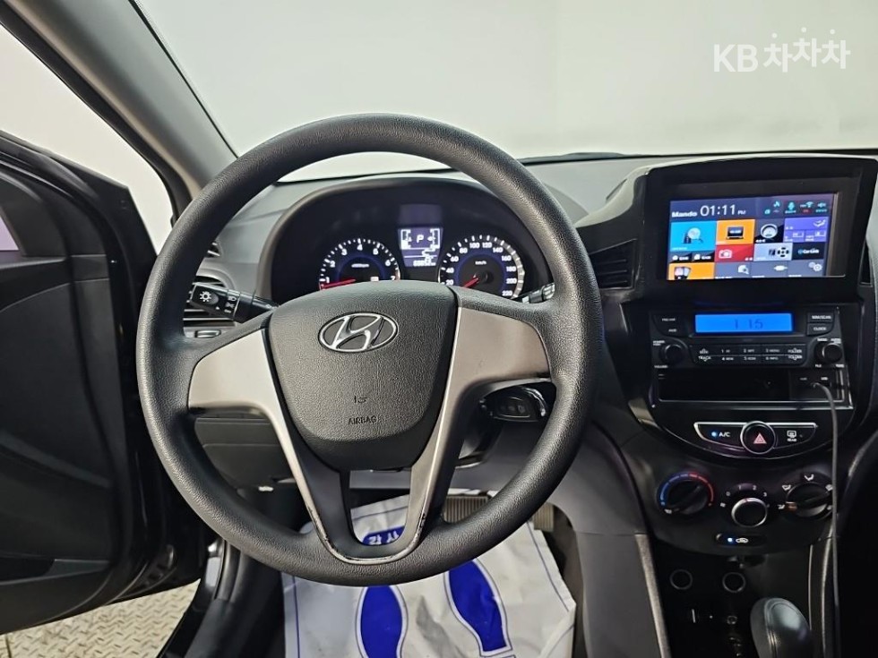 Hyundai Accent — miniaturë 9