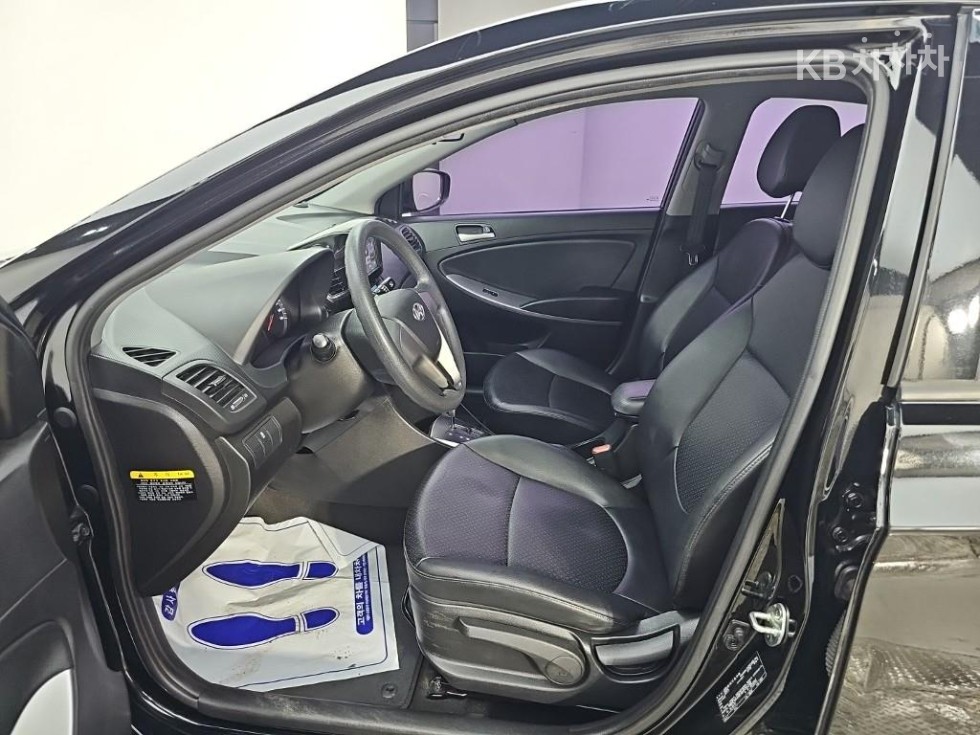 Hyundai Accent — miniaturë 11