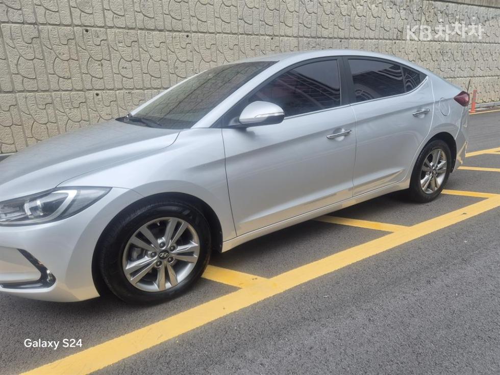 Hyundai Avante — miniaturë 2