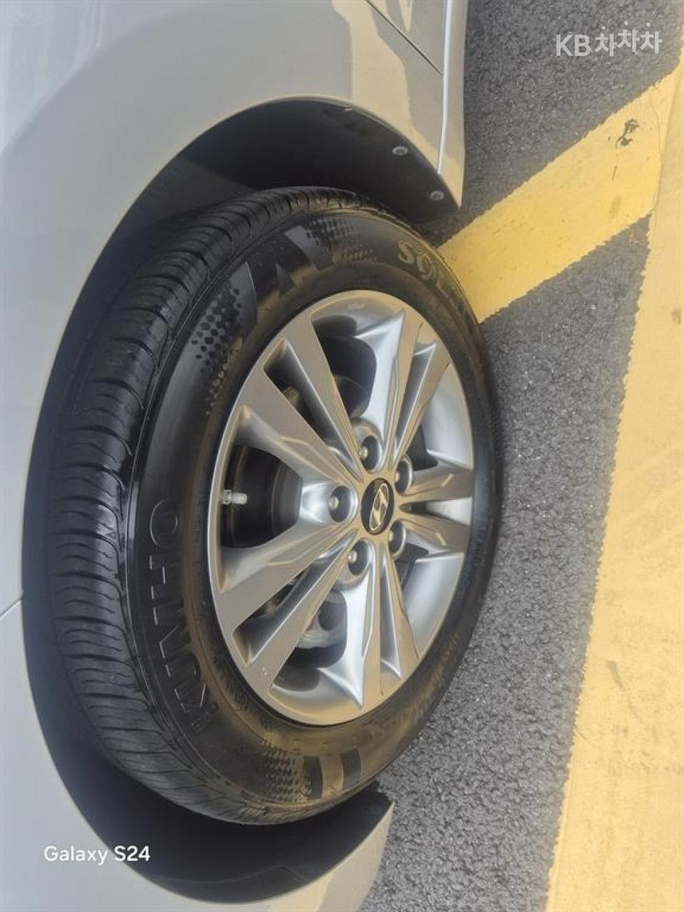 Hyundai Avante — miniaturë 16