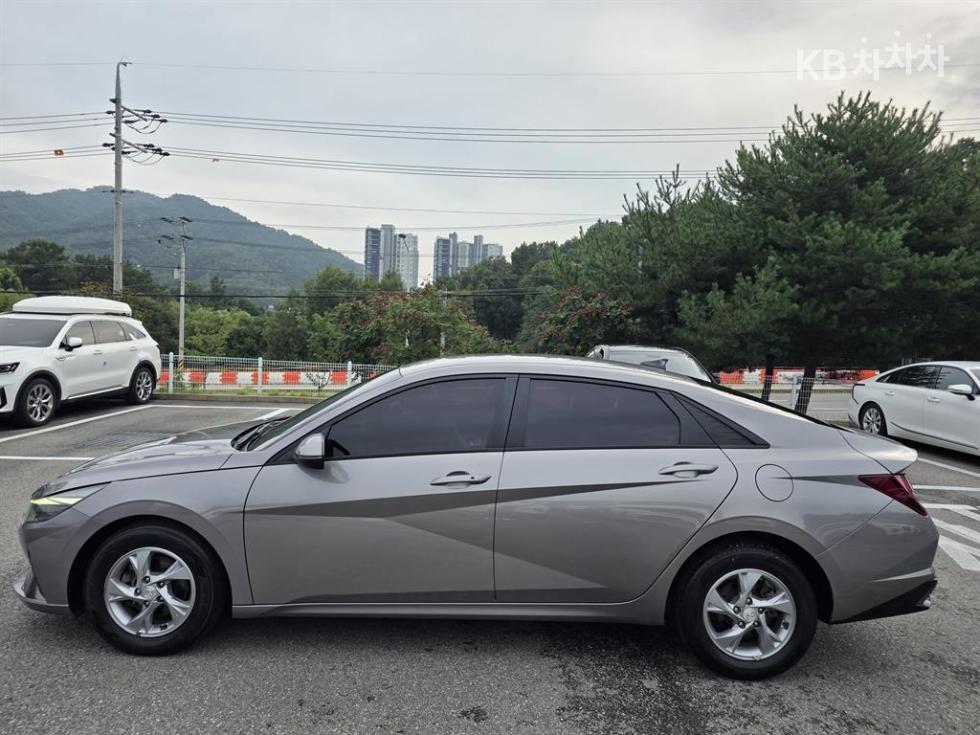 Hyundai Avante — miniaturë 2