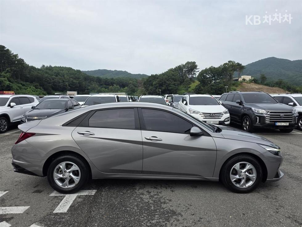 Hyundai Avante — miniaturë 3