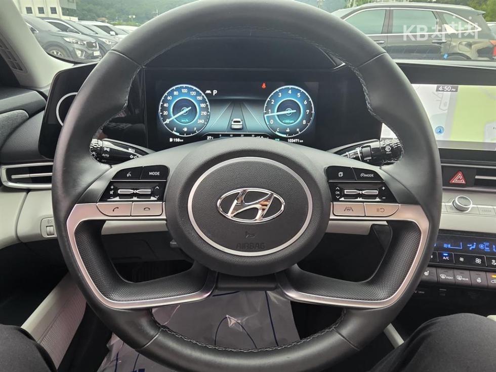 Hyundai Avante — miniaturë 6