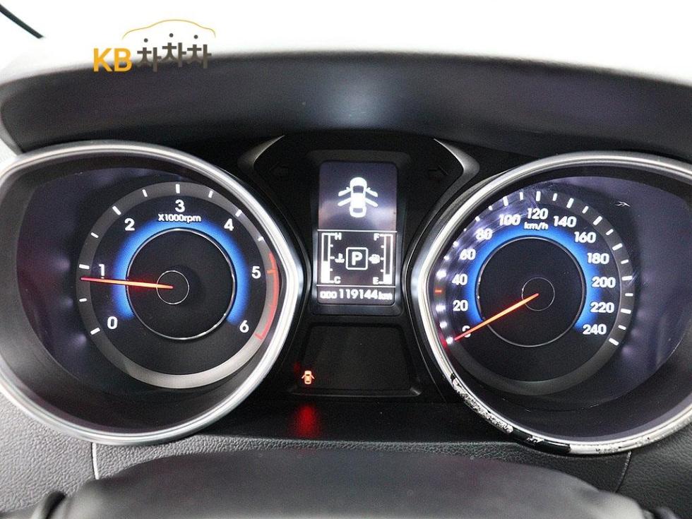 Hyundai Avante — miniaturë 6