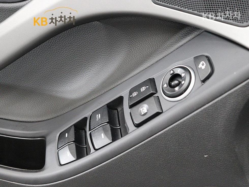 Hyundai Avante — miniaturë 13